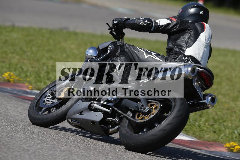 /Archiv-2024/29 12.06.2024 MOTO.CH Track Day ADR/Gruppe blau/65